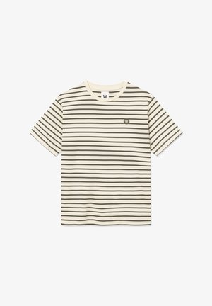 T-shirt en coton rayé avec des rayures horizontales beige et vert olive, col rond et petit logo sur la poitrine à gauche.