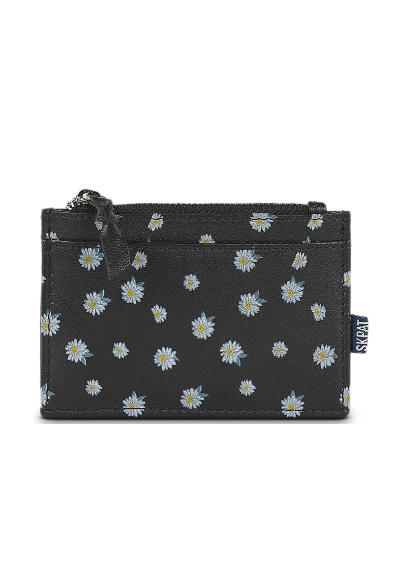 Billetera negra con una superficie texturizada, que presenta un patrón floral de margaritas blancas con pétalos azul claro. Incluye un cierre con cremallera y etiqueta lateral.