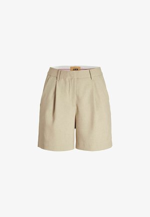 Pantaloni corti beige in lino con pieghe, tasche laterali e una vita regolabile. Presenta un'etichetta con il marchio all'interno. Texture liscia e design su misura.