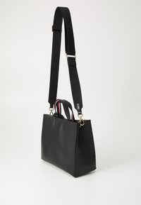 Tommy Hilfiger ESTABLISHED - Håndtasker - black