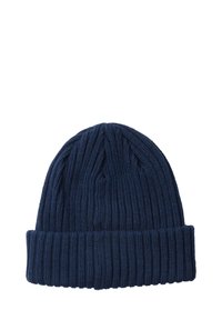 Gorra de punto de color azul marino con textura acanalada y dobladillo. Diseño simple, hecha de un tejido suave, adecuada para el clima frío.