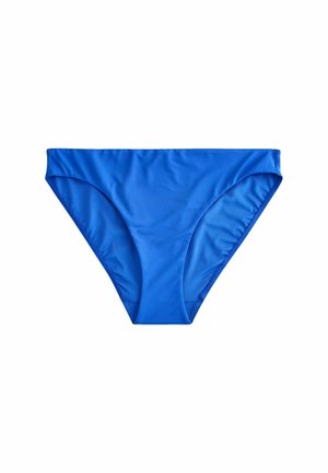 Niebieskie damskie majtki od bikini o prostym kroju, gładkiej tkaninie i elastycznym pasie na białym tle.