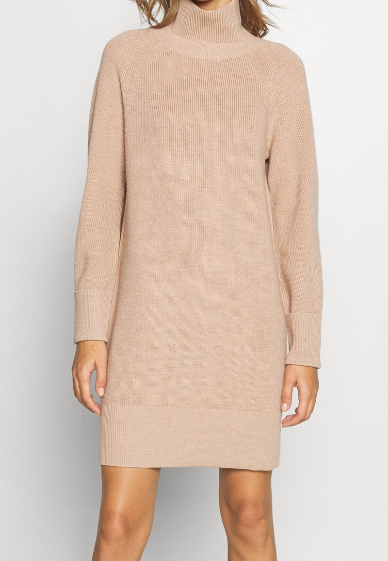 Banana Republic Robe pull - beige