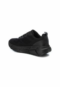 XTI Zapatillas - black