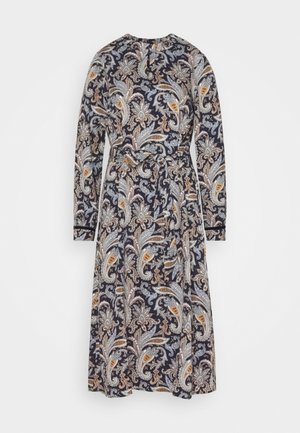 Šaty s dlouhým rukávem a přiléhavým pasem, s tmavě námořnickou základnou a podrobnými paisley vzory v stříbrné, zlaté a oranžové barvě.