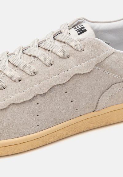 MSGM Αθλητικά παπούτσια - milk