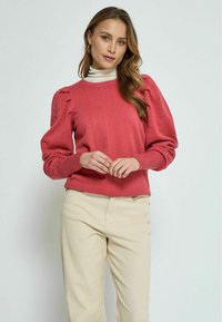 Unselected, met mineral red metallic