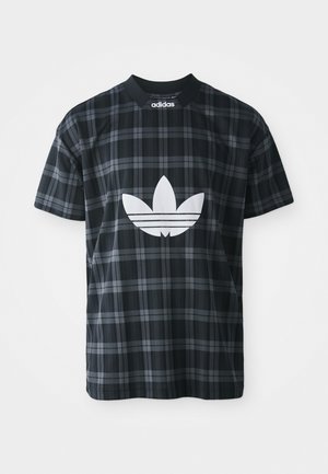Črna in siva karirana majica s kratkimi rokavi in rebrastim okrog dimnikom; na sprednji strani je velik bel Adidasov logo; običajna prileganje.