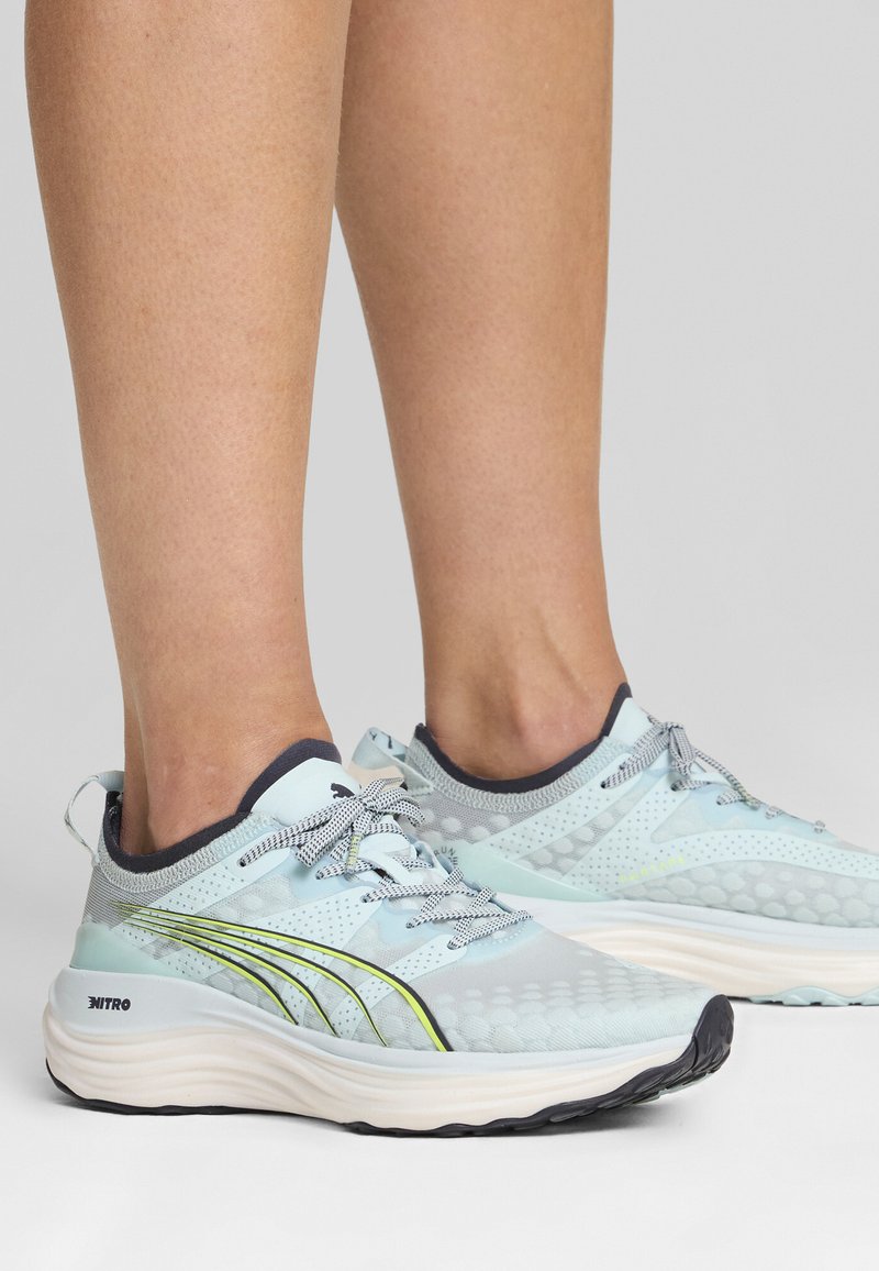 Puma FOREVER NITRO - Chaussures de running sur route - nitro blue fizzy apple galactic gray