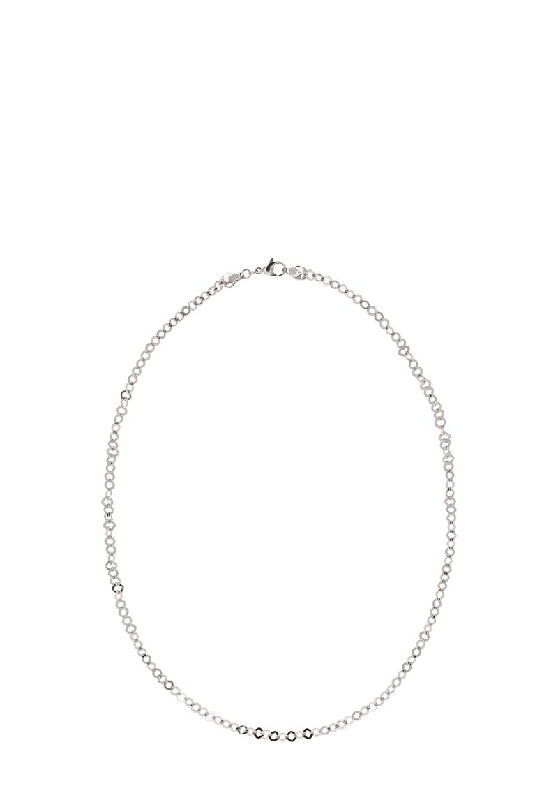 Srebrny naszyjnik z łańcuszka z okrągłymi ogniwami, przeplatany sześciokątnymi akcentami. Zapięcie na karabińczyk. Prosty i elegancki wzór.