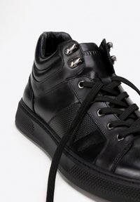 WITTCHEN Trainers - black