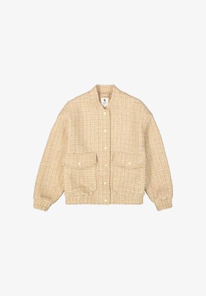 Beige textuur gebreide wolblend jas met drukknoopjes, twee voorflapzakken, lange mouwen en een ronde kraag, plat gelegd op een witte achtergrond.