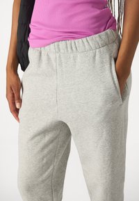 GAP Trainingsbroek - heather grey