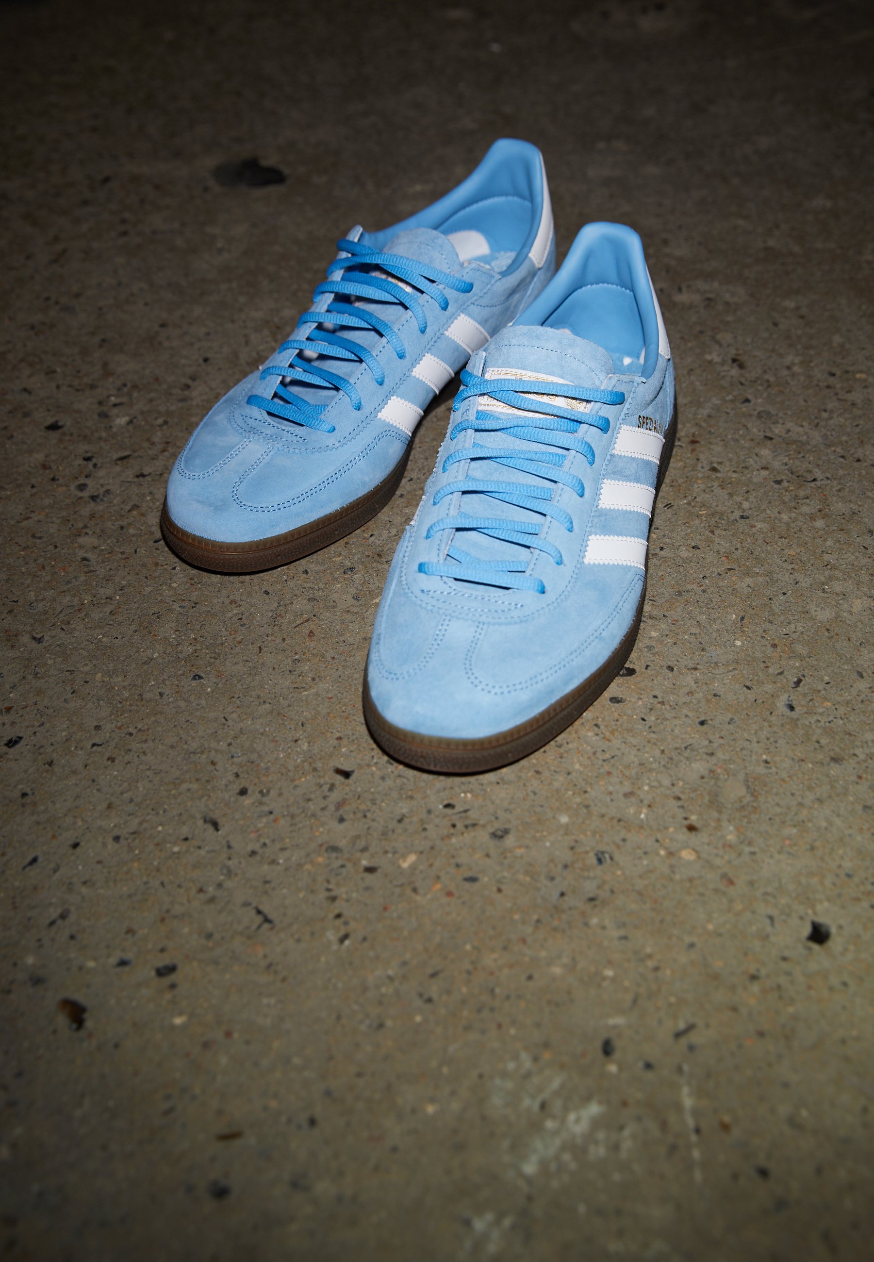 adidas trainers light blue