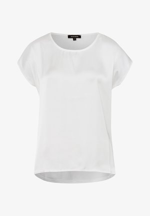 Blusa blanca de manga corta con escote redondo y pliegues sutiles en el frente, dobladillo trasero ligeramente más largo, etiqueta de talla 36 visible.