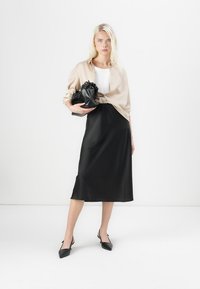 Thumbnail Image 2