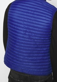 Emporio Armani Vesta - blue