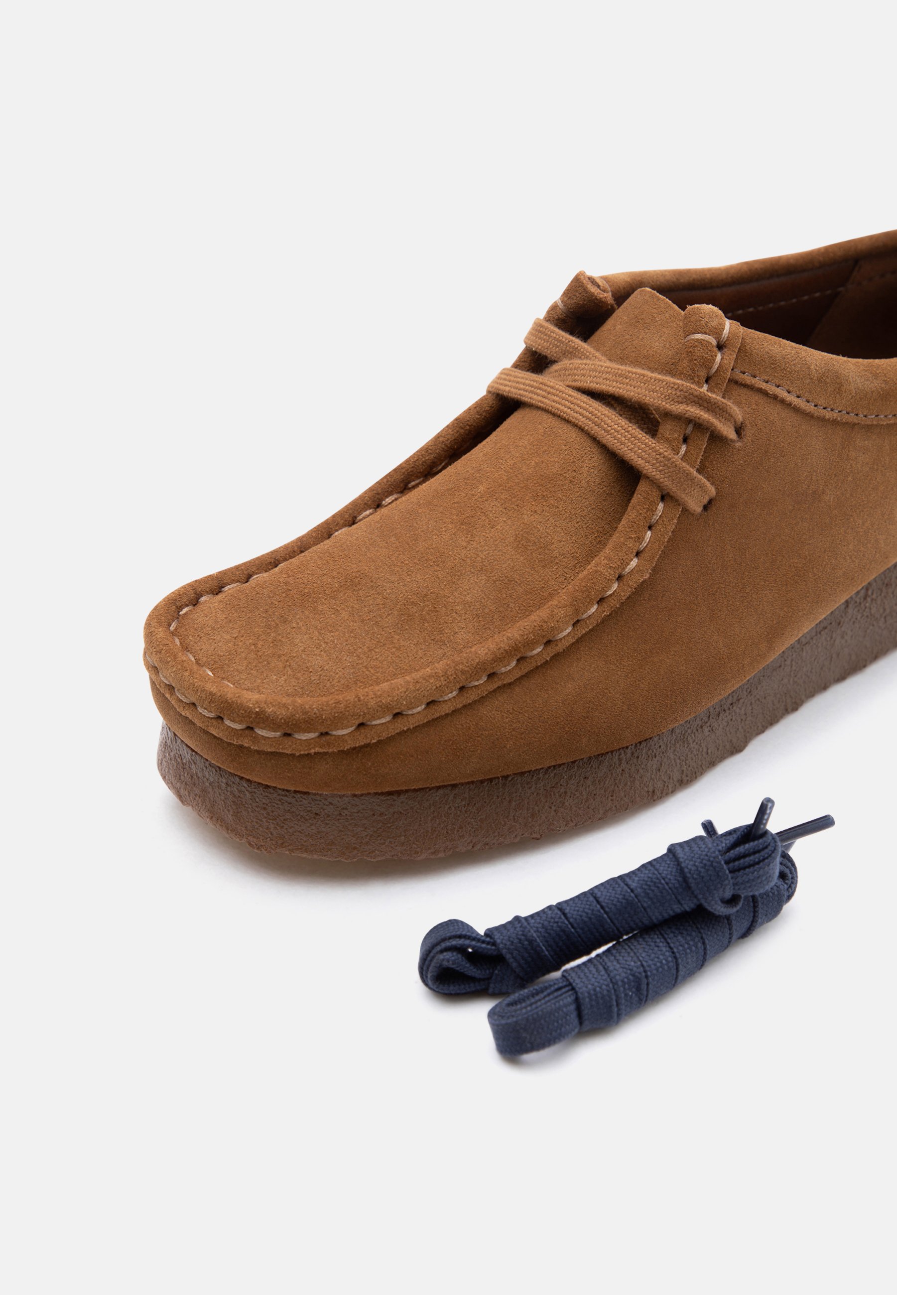 Clarks Originals WALLABEE - Casual lace-ups - cola/dark brown