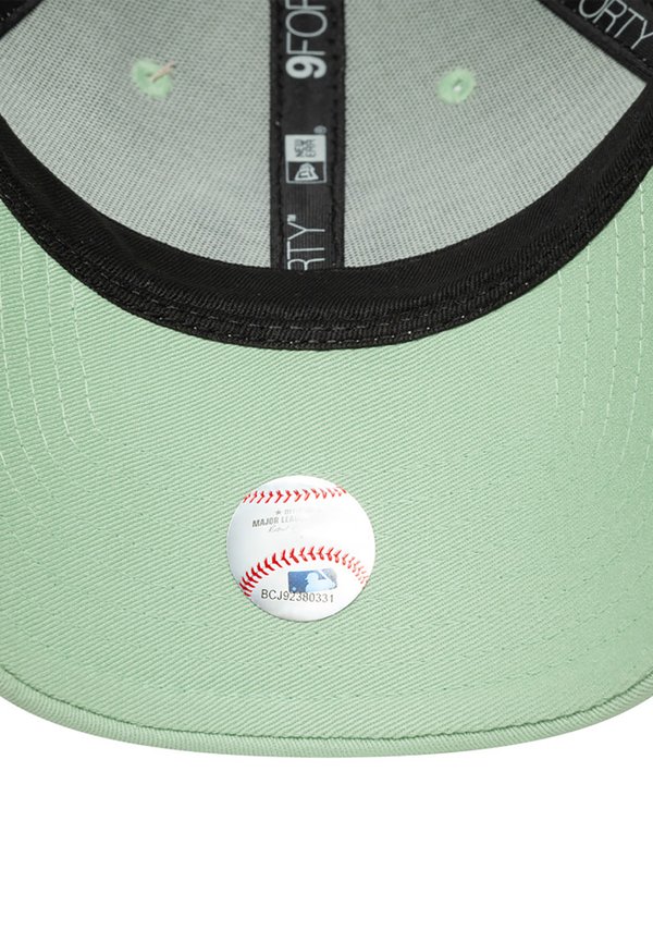 METALLIC LOGO 9FORTY - Cap2