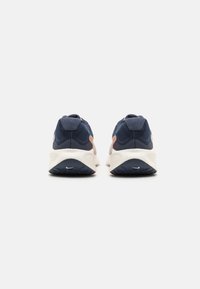 Nike Performance REVOLUTION 7 - Chaussures de running sur route - lîght iron ore/total orange/thunder blue/sail