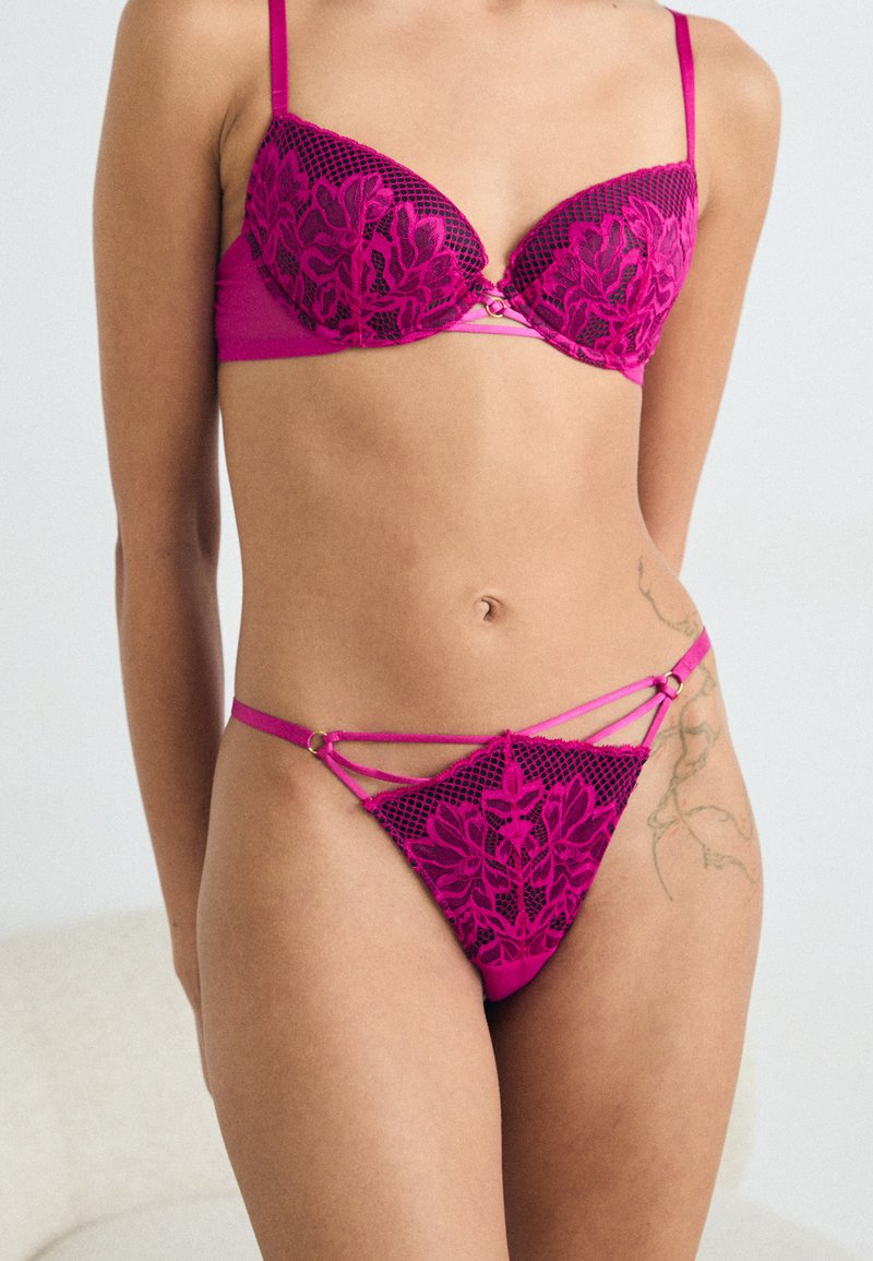 Ann Summers - Stringi