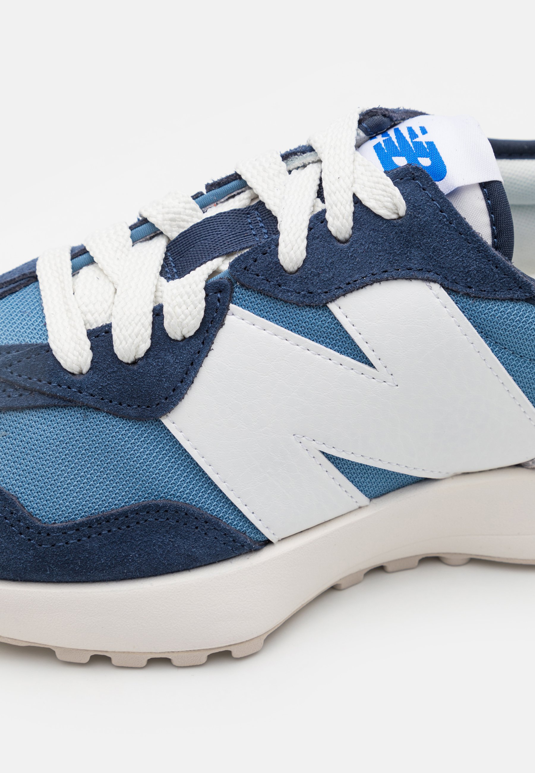 New Balance U327CJ UNISEX - Trainers - navy/blue - Zalando