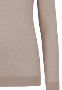 Maglione beige a maniche lunghe in maglia con polsini e orlo a coste, mostrato di lato su sfondo bianco semplice.