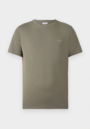 Korte mouwen, olijfgroene T-shirt met ronde hals van het merk JOOP! Jeans in klein formaat op de linkerborst, eenvoudig en casual stijl.