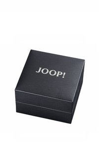 Schwarze strukturierte Geschenkbox mit einem silbernen "JOOP!"-Logo auf der Oberseite, rechteckig und im klaren Design.