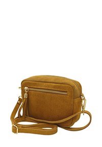Sac bandoulière en suède jaune moutarde, doté d'une poche zippée à l'avant, de la quincaillerie dorée et d'une bandoulière amovible avec un détail de frange.