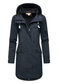 Tamsiai mėlynas vandeniui atsparus paltas su gobtuvu, elastingais raišteliais, dviem priekinėmis kišenėmis ir užtrauktuku. Lygus paviršius su minimaliais detalėmis.