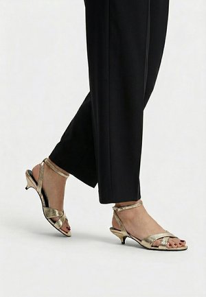 LIMMA, CANASTERO - Sandalias - gold