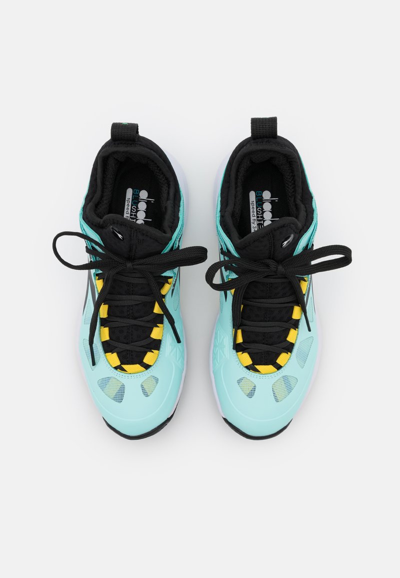 Damen Sportbekleidung | Diadora SPEED BLUSHIELD FLY 3 Multicourt Tennisschuh blue tint/black/white/hellblau - KI49347 Damen Sportbekleidung | Diadora SPEED BLUSHIELD FLY 3 Multicourt Tennisschuh blue tint/black/white/hellblau - KI49347