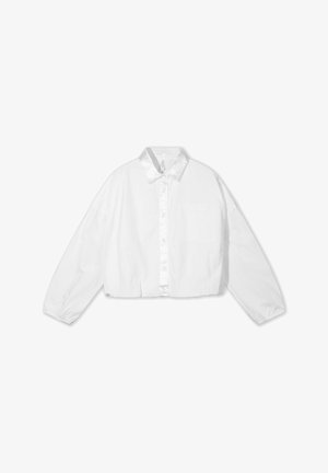 Witte cropped button-up shirt met lange mouwen, een puntige kraag en een borstzak aan de linkerzijde.