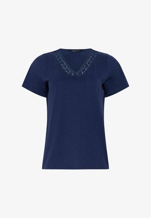 Top blu navy a maniche corte con scollo a V caratterizzato da un dettaglio in pizzo intorno al collo, orlo dritto e vestibilità casual.