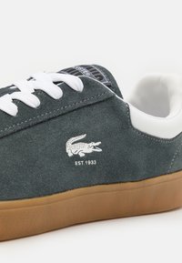 Lacoste BASESHOT - Tenisky - dark grey