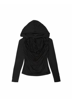 Schwarzer Langarm-Hoodie aus weichem Stoff, mit einem drapierten Halsausschnitt und einer figurbetonten Silhouette. Kordeln an der Kapuze sorgen für zusätzliche Details.