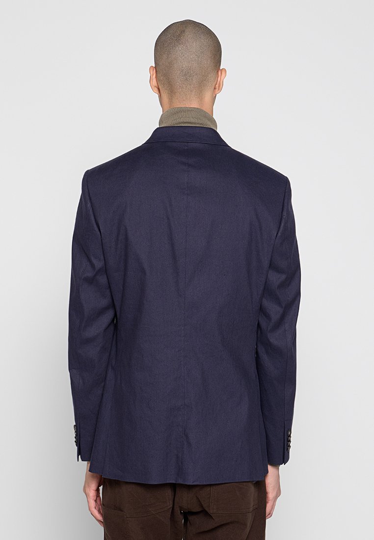 SLIM FIT