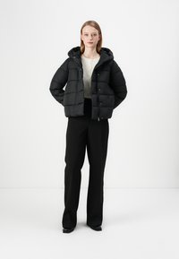 Vero Moda VMBELINDA - Žieminė striukė - black