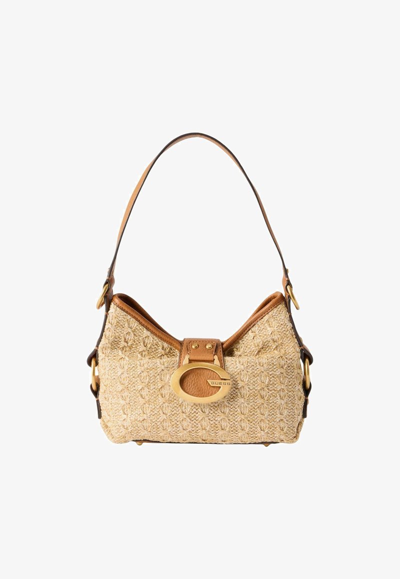 Sac à main beige tissé avec garniture en cuir marron, bandoulière ajustable et fermoir à boucle dorée gravé "GUESS".