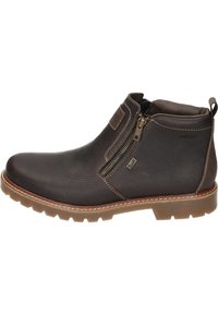 Bottines en cuir marron avec fermetures éclair sur les côtés, finition texturée, coutures contrastantes et semelles en caoutchouc durables avec un motif de semelle robuste.