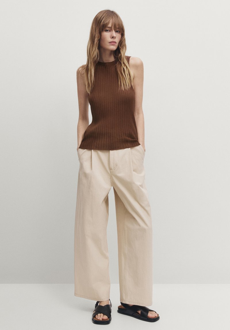 Massimo Dutti SLEEVELESS OPEN Top brown/braun Zalando.de