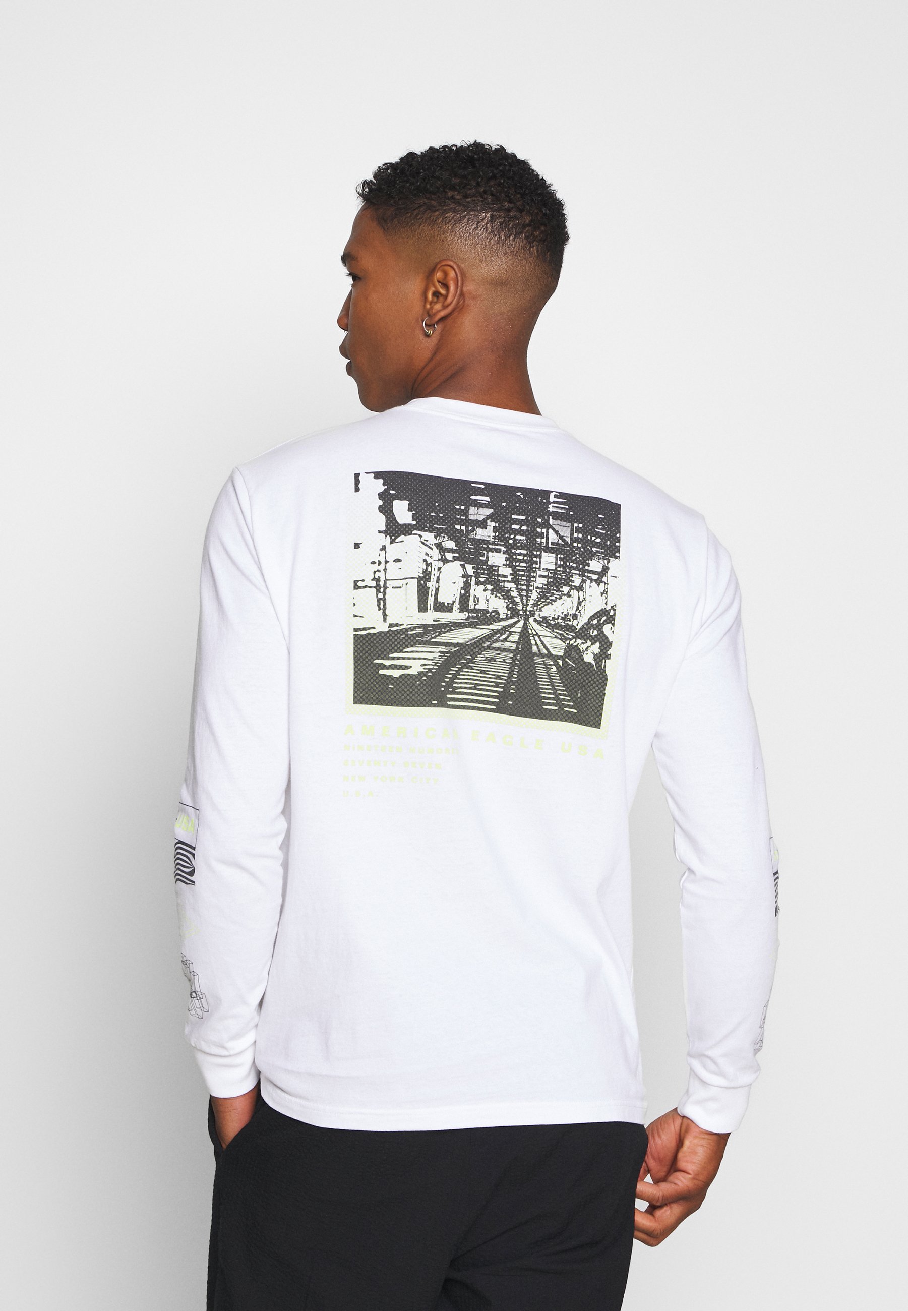 american eagle t shirt hoodie