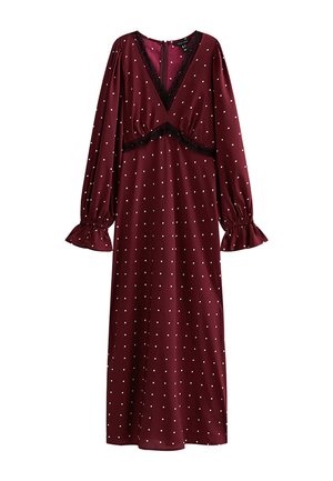 Vestido midi de manga larga color burdeos con lunares blancos, escote en V adornado con encaje negro y puños con volantes.