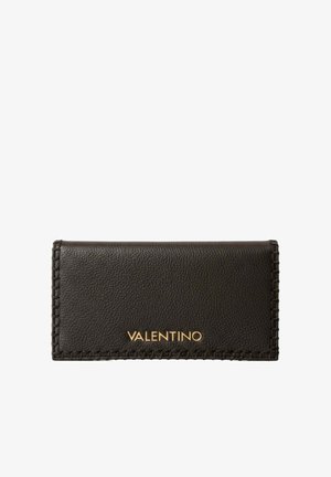 Portefeuille Valentino en cuir texturé noir avec bords cousus et logo doré centré sur le devant.