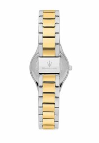 Orologio in acciaio inossidabile con finitura argento e oro, dotato di un bracciale a maglie, cassa rotonda e logo del marchio inciso sul retro. Superficie liscia e lucida.