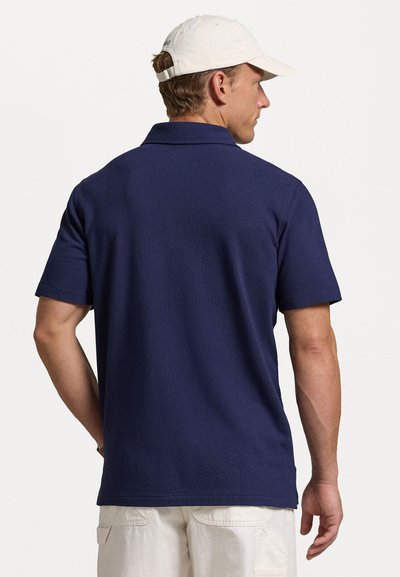 Polo Ralph Lauren CLASSIC FIT TENNIS CREST MESH POLO SHIRT - Polokošeľa - cruise navy