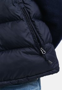 GANT ACTIVE CLOUD VEST - Vest - evening blue
