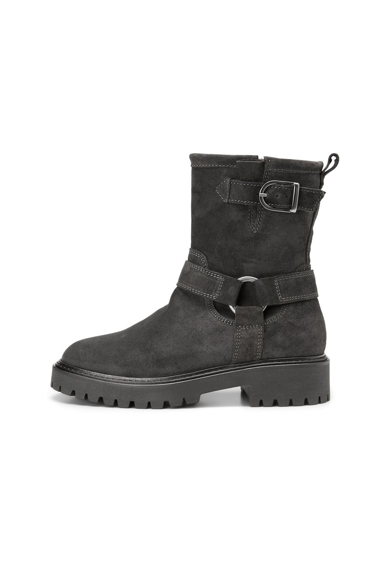 Must musta ankle saapad, millel on ootamatult robustne kummitald, varre küljes on nööri detail ja tekstureeritud viimistlus. Lühike kõrgus ja ümar varvas.