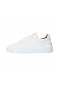Weiße Leder-Sneaker mit flacher Sohle, runder Spitze und Schnürdesign. Verfügt über kontrastierende Nähte und einen gepolsterten Kragen für zusätzlichen Komfort.